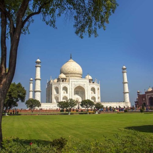 Top Tourist Places to Visit in Agra: A Traveler’s Guide